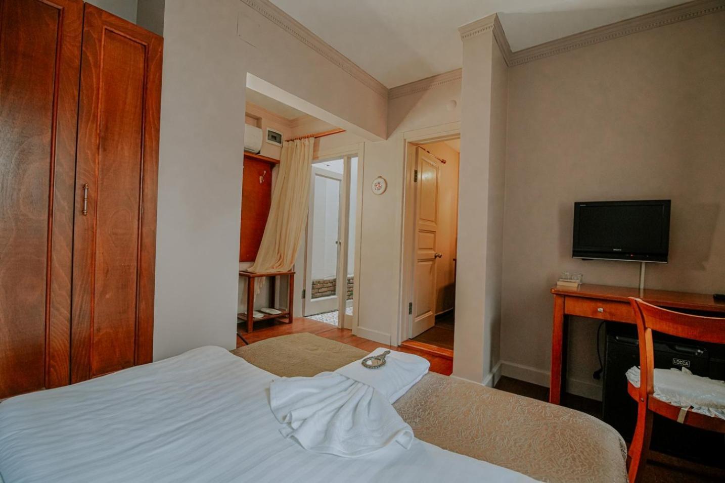Bozcaada Biz Otel Exteriör bild